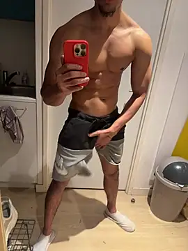 Snapshot of bigDickParis92 chatting on 04/04/26, 03:38 bigDickParis92 online show from 04/04/26, 03:38