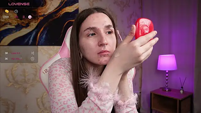 Snapshot of Wilder_Wein chatting on 10/31/25, 06:25 Wilder Wein online show from 10/31/25, 06:25