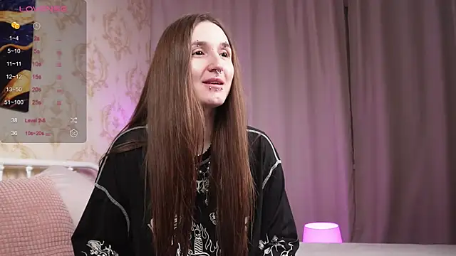 Snapshot of Wilder_Wein chatting on 11/09/25, 06:01 Wilder Wein online show from 11/09/25, 06:01