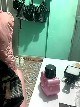 Snapshot of May2k2 chatting on 01/08/26, 12:46 May2k2 online show from 01/08/26, 12:46