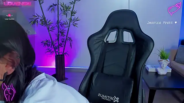 Snapshot of JessicaPratt chatting on 01/16/25, 07:52 JessicaPratt online show from 01/16/25, 07:52