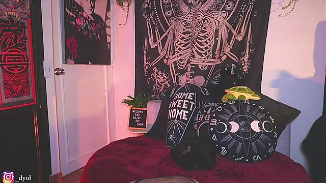 Dalia Vorhees online show from 02/17/26, 02:08