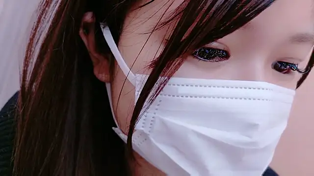 Snapshot of HIMEKAxx chatting on 12/03/25, 10:35 HIMEKAxx online show from 12/03/25, 10:35