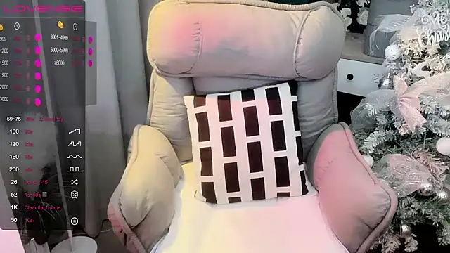 Snapshot of Monica-666888- chatting on 02/02/26, 05:33 Monica-666888- online show from 02/02/26, 05:33