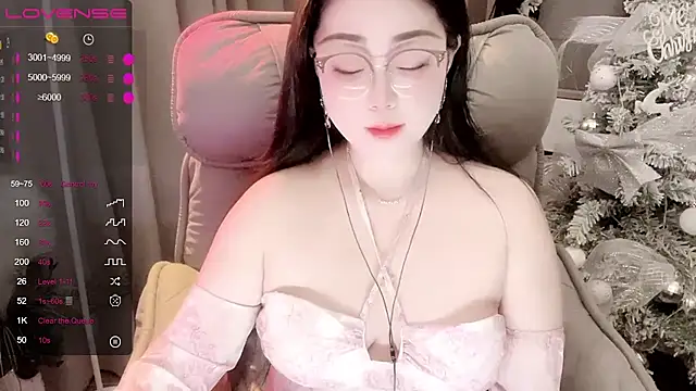 Snapshot of Monica-666888- chatting on 03/06/26, 05:09 Monica-666888- online show from 03/06/26, 05:09