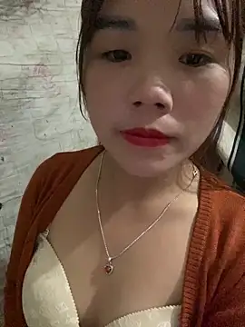 Snapshot of nachi-baby chatting on 10/28/25, 05:26 nachi-baby online show from 10/28/25, 05:26