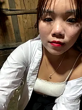 Snapshot of nachi-baby chatting on 11/16/25, 01:28 nachi-baby online show from 11/16/25, 01:28