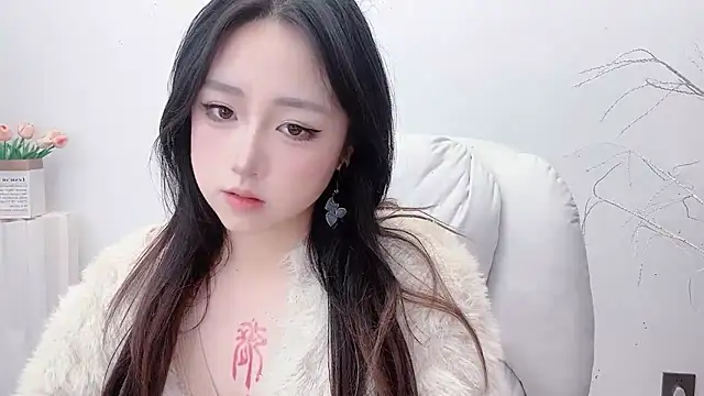 Love-hanzaizai718 online show from 11/03/25, 07:42