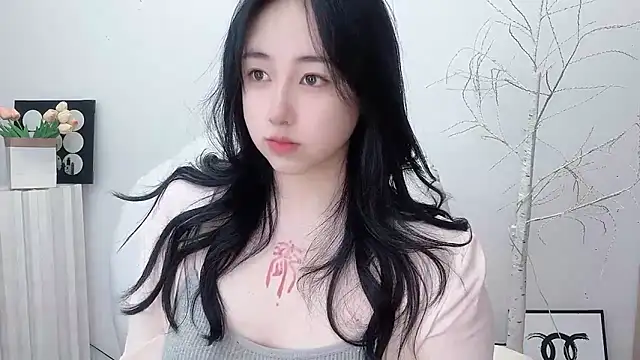 Love-hanzaizai718 online show from 11/28/25, 03:04