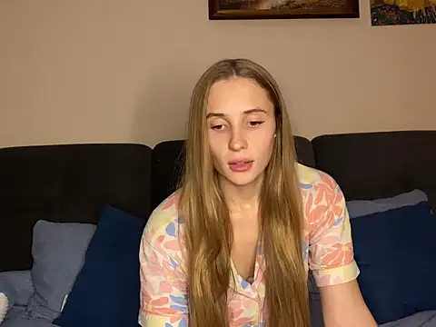 little-girl05 online show from 12/03/25, 08:07