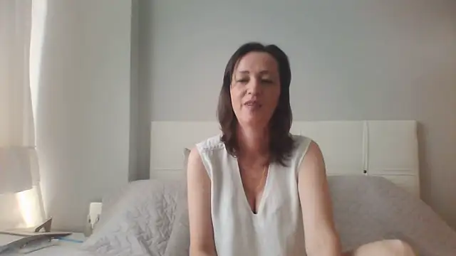 ArianaStarr online show from 06/01/26, 07:10