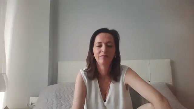 ArianaStarr online show from 06/05/26, 06:52