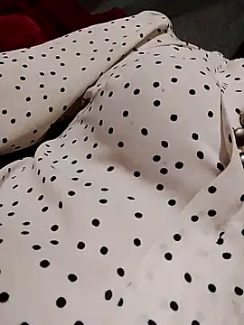 TRIEUTRIEU20 online show from 10/29/25, 02:41