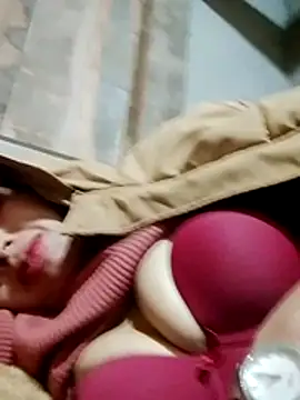 TRIEUTRIEU20 online show from 12/04/25, 09:34