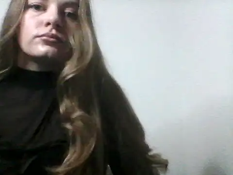 Snapshot of EllaMoonlight chatting on 11/19/25, 09:26 EllaMoonlight online show from 11/19/25, 09:26