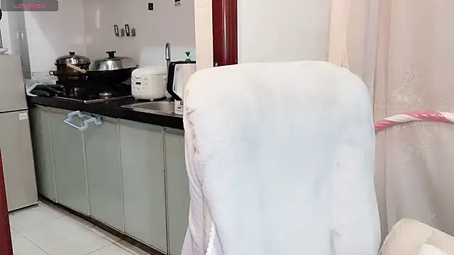 anna-888- online show from 11/09/25, 04:00