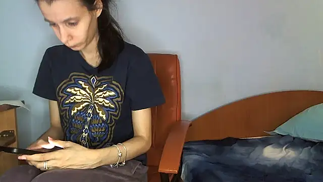 Snapshot of andreea713 chatting on 03/10/26, 03:28 andreea713 online show from 03/10/26, 03:28