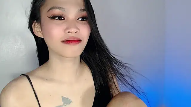 Snapshot of _Lachica_ chatting on 10/29/25, 03:09 Lachica online show from 10/29/25, 03:09