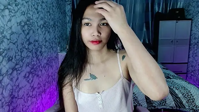 Snapshot of _Lachica_ chatting on 11/22/25, 12:20 Lachica online show from 11/22/25, 12:20