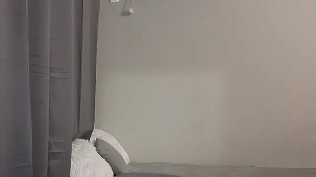 Oliver star boy  online show from 11/03/25, 04:41