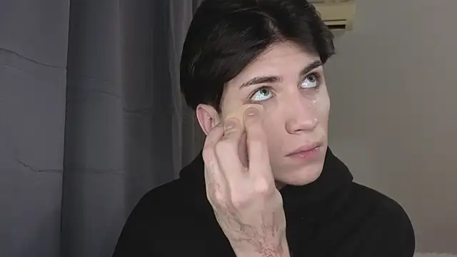 Oliver star boy  online show from 11/20/25, 05:01