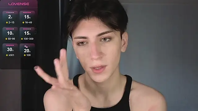 Oliver star boy  online show from 11/25/25, 12:05