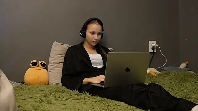 Softixq online show from 11/30/25, 03:16