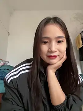 Snapshot of Pig_pig11 chatting on 11/02/25, 03:42 Pig pig11 online show from 11/02/25, 03:42