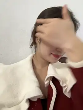 Snapshot of Pig_pig11 chatting on 11/04/25, 02:27 Pig pig11 online show from 11/04/25, 02:27