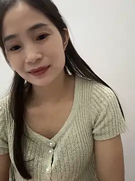 Snapshot of Pig_pig11 chatting on 11/13/25, 11:31 Pig pig11 online show from 11/13/25, 11:31