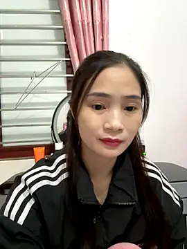 Snapshot of Pig_pig11 chatting on 11/15/25, 12:56 Pig pig11 online show from 11/15/25, 12:56