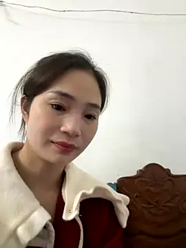 Snapshot of Pig_pig11 chatting on 11/21/25, 05:00 Pig pig11 online show from 11/21/25, 05:00