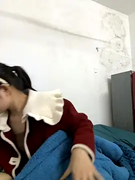 Snapshot of Pig_pig11 chatting on 11/25/25, 04:07 Pig pig11 online show from 11/25/25, 04:07