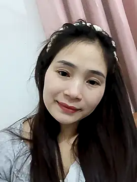 Snapshot of Pig_pig11 chatting on 12/04/25, 01:20 Pig pig11 online show from 12/04/25, 01:20