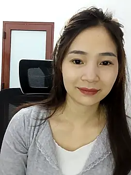 Snapshot of Pig_pig11 chatting on 12/13/25, 08:47 Pig pig11 online show from 12/13/25, 08:47