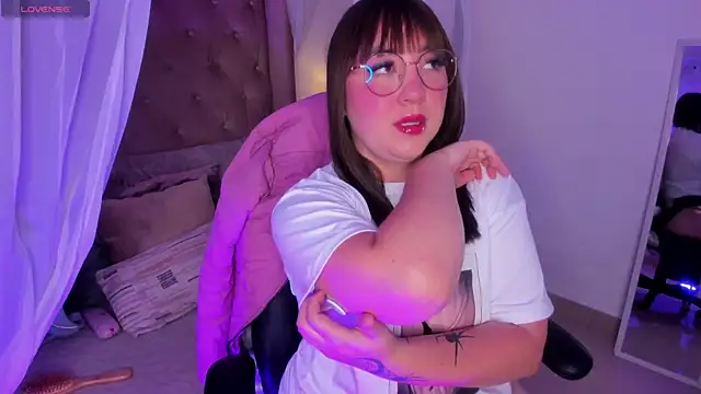 Myla mayfield online show from 11/30/25, 11:58