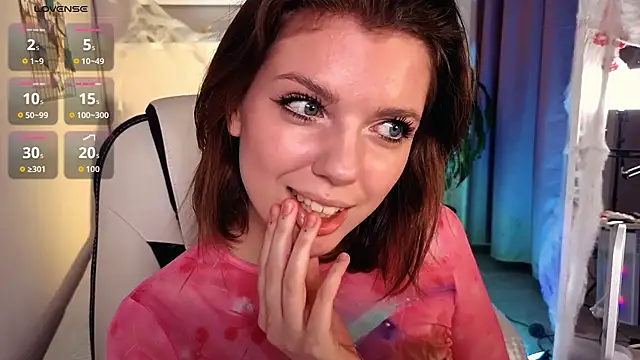 PollyRouge   online show from 11/05/25, 02:28