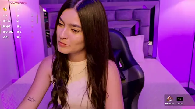 Bella Clark2 online show from 10/30/25, 02:24