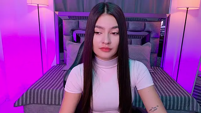 Snapshot of Bella_Clark2 chatting on 03/24/26, 01:16 Bella Clark2 online show from 03/24/26, 01:16