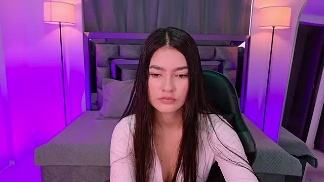 Snapshot of Bella_Clark2 chatting on 03/26/26, 12:33 Bella Clark2 online show from 03/26/26, 12:33