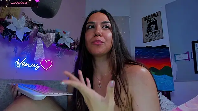 VenusIsLove  online show from 12/30/24, 12:00