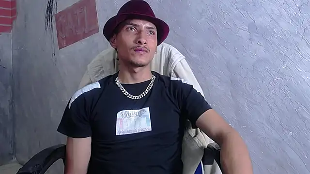 SavageLover  online show from 12/19/25, 04:08