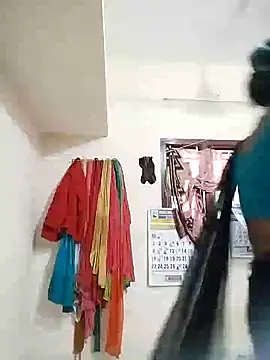 Snapshot of sivashree chatting on 12/20/25, 02:51 sivashree online show from 12/20/25, 02:51