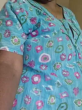 Snapshot of sivashree chatting on 03/05/26, 06:59 sivashree online show from 03/05/26, 06:59