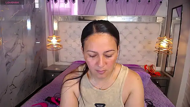 Melissa-roberts online show from 12/03/25, 05:33