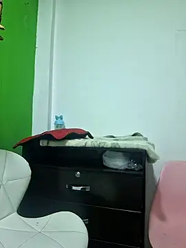 Snapshot of valilu_rosse27 chatting on 02/13/26, 02:40 valilu rosse27 online show from 02/13/26, 02:40