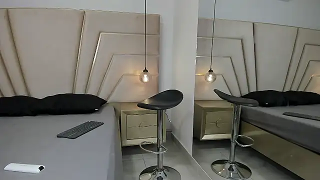 MaroxCute online show from 11/11/25, 11:21