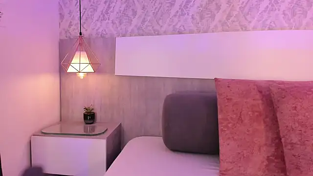 Snapshot of Vittoria__rossi chatting on 06/30/26, 01:45 Vittoria rossi online show from 06/30/26, 01:45