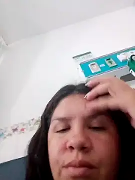 Snapshot of kari_24 chatting on 11/18/25, 02:54 kari 24 online show from 11/18/25, 02:54