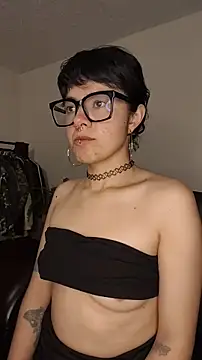 Snapshot of Neciaa chatting on 03/11/26, 12:38 Neciaa online show from 03/11/26, 12:38